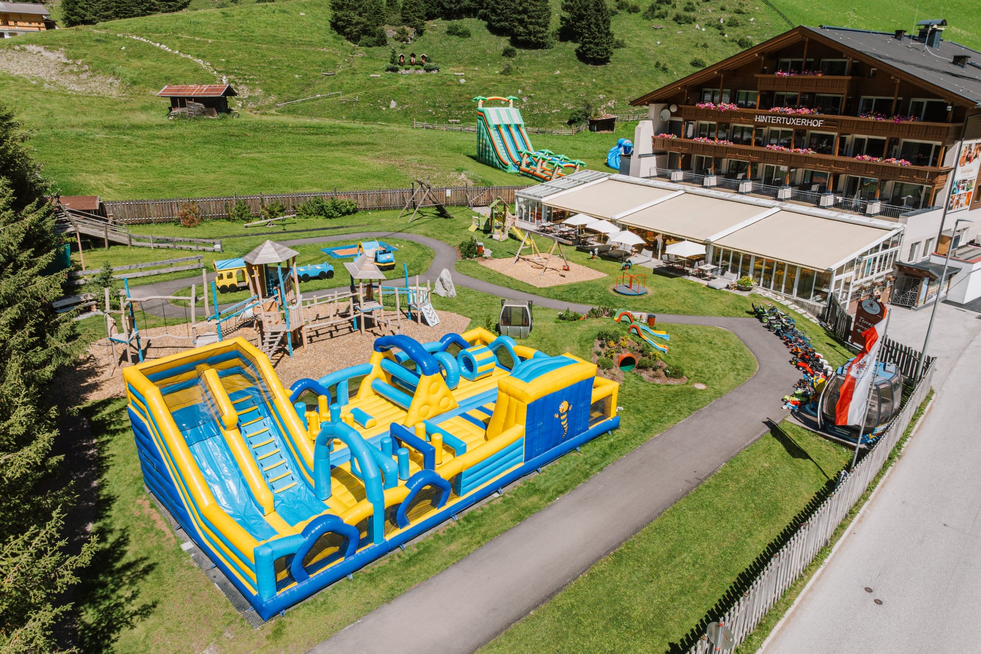 HTH_Familie_Spielplatz_HR_049 FIN